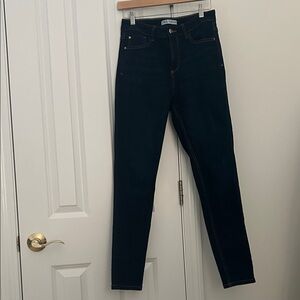 Zara Women's Dark Denim Skinny Jeans - Size 6